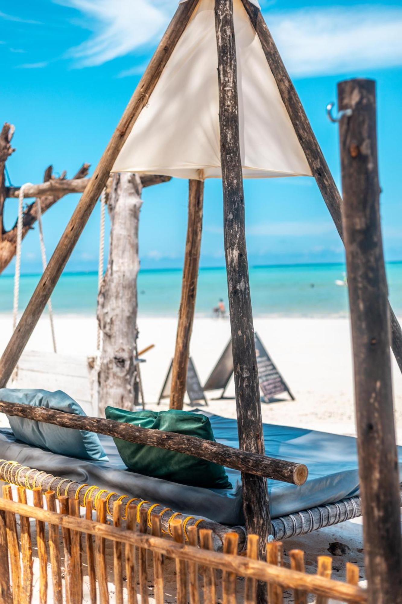 B4 Beach Club Paje Dış mekan fotoğraf